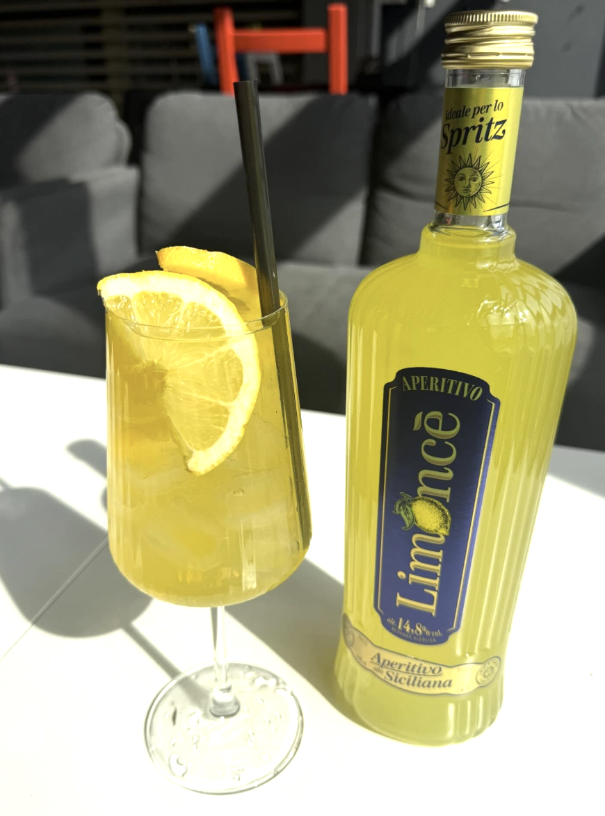Limoncè Spritz on terrace
